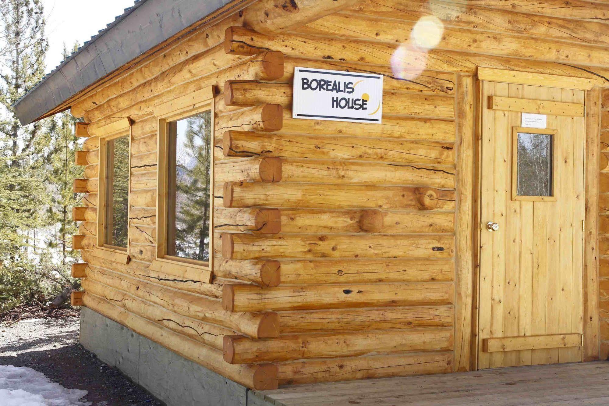 Sundog Retreat Hotel Whitehorse Exterior photo
