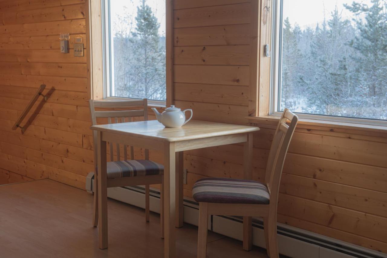 Sundog Retreat Hotel Whitehorse Exterior photo